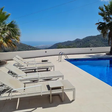 Casa Pura Vista Arenas (Malaga)