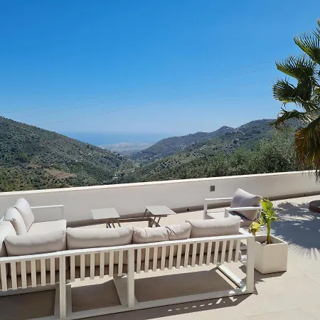 Casa Pura Vista 3*