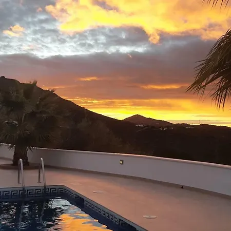 Casa Pura Vista 3*